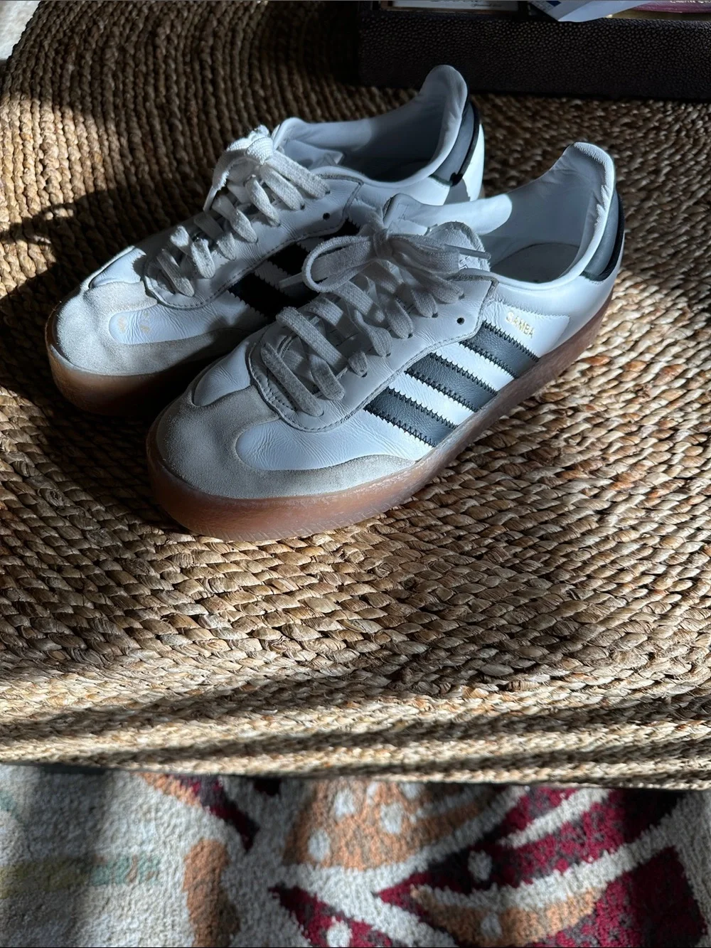 adidas White Samba men’s size 9 Sneakers with Black Stripes and Gum Sole